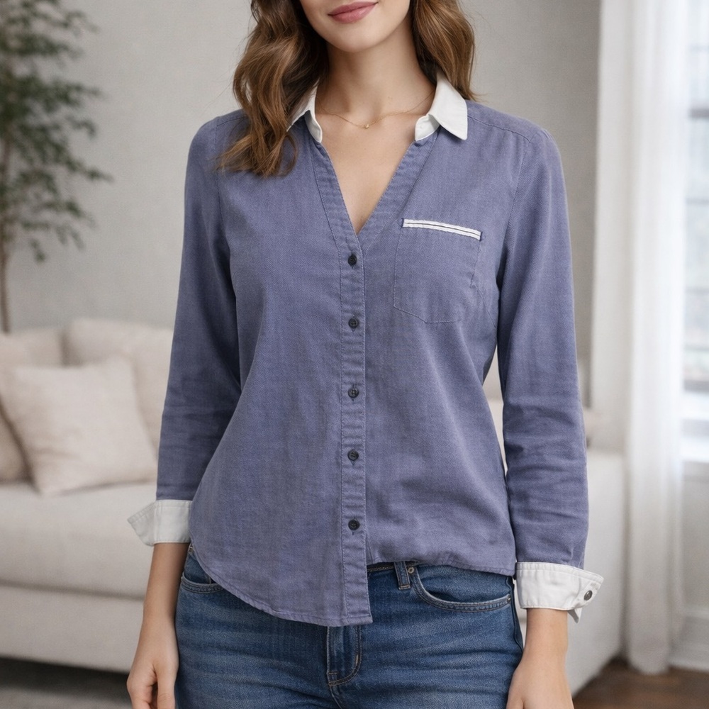 Express Women's Blue and White Button-Down Shirt